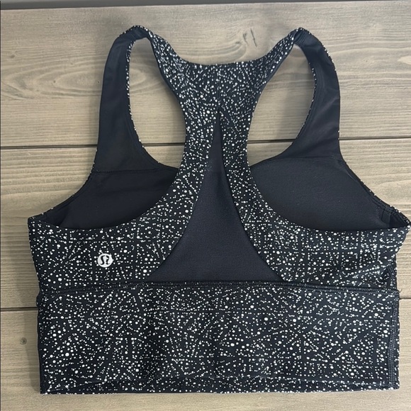 Lululemon Invigorate Bra Long Line - Picture 4 of 6